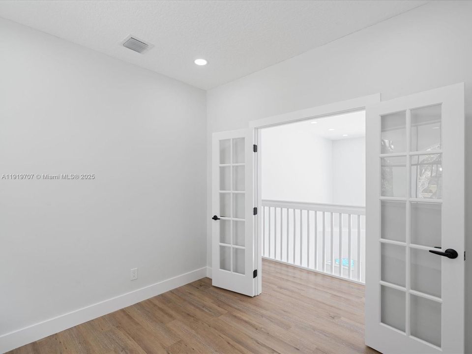 待售: $829,000 (4 贝兹, 3 浴室, 2673 平方英尺)