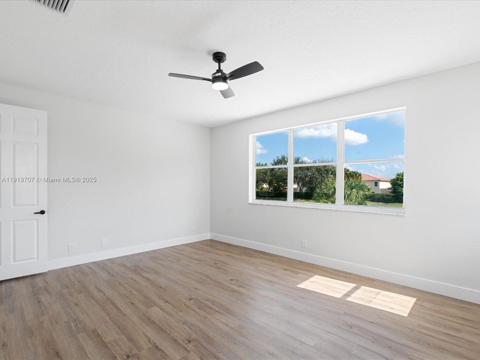 待售: $829,000 (4 贝兹, 3 浴室, 2673 平方英尺)