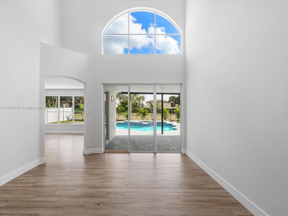 待售: $829,000 (4 贝兹, 3 浴室, 2673 平方英尺)