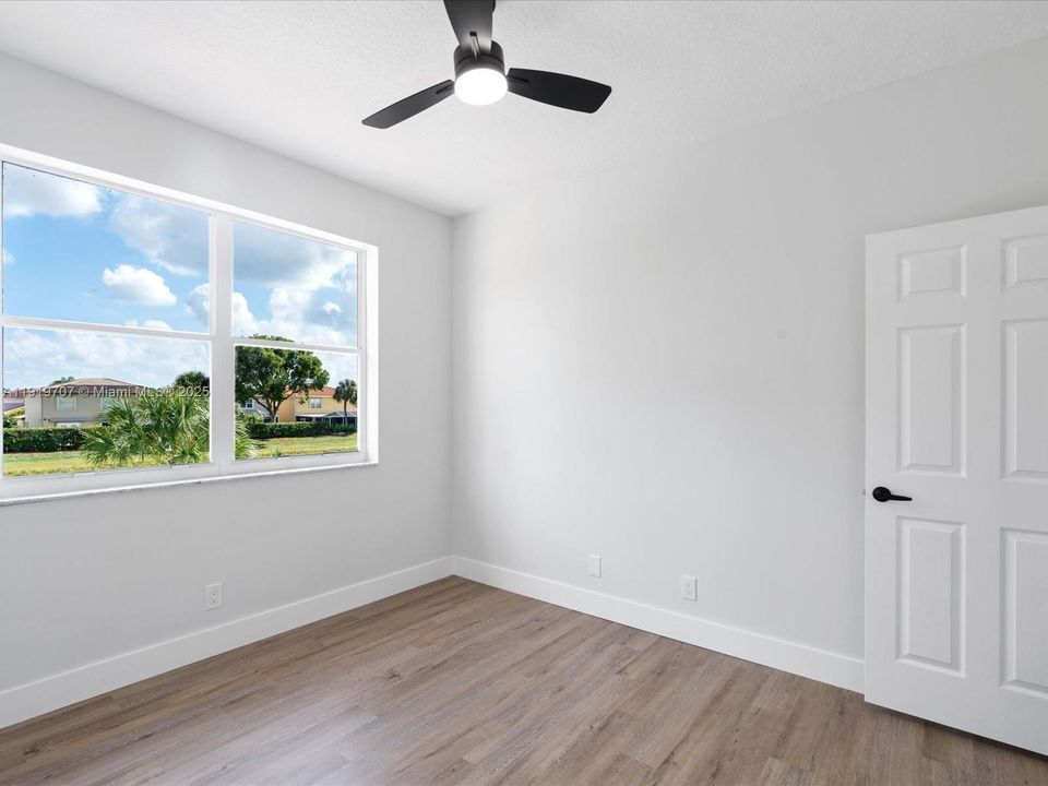 待售: $829,000 (4 贝兹, 3 浴室, 2673 平方英尺)