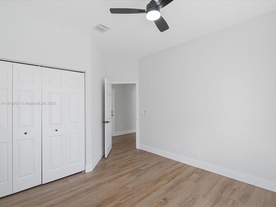 待售: $829,000 (4 贝兹, 3 浴室, 2673 平方英尺)