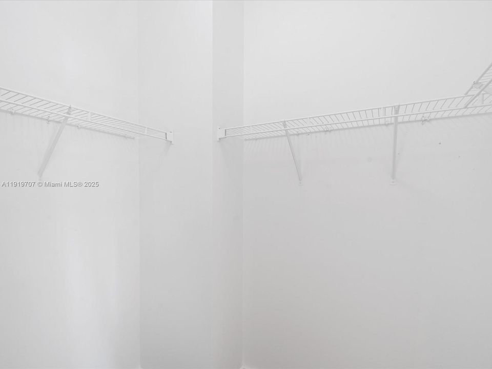 待售: $829,000 (4 贝兹, 3 浴室, 2673 平方英尺)