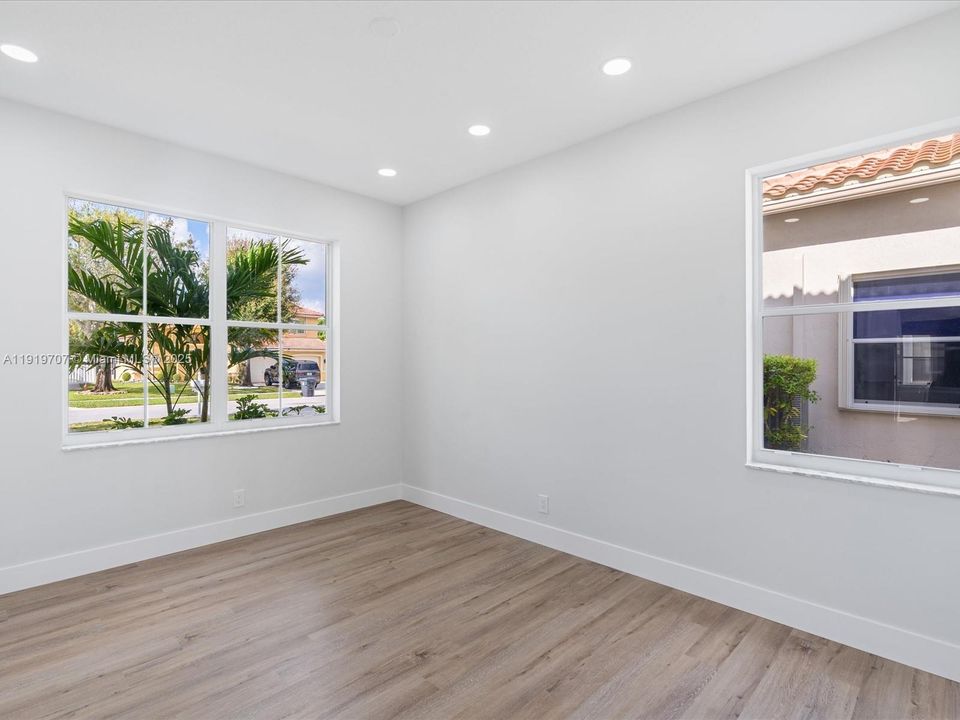 待售: $829,000 (4 贝兹, 3 浴室, 2673 平方英尺)