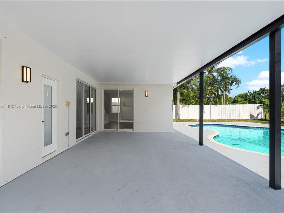 待售: $829,000 (4 贝兹, 3 浴室, 2673 平方英尺)