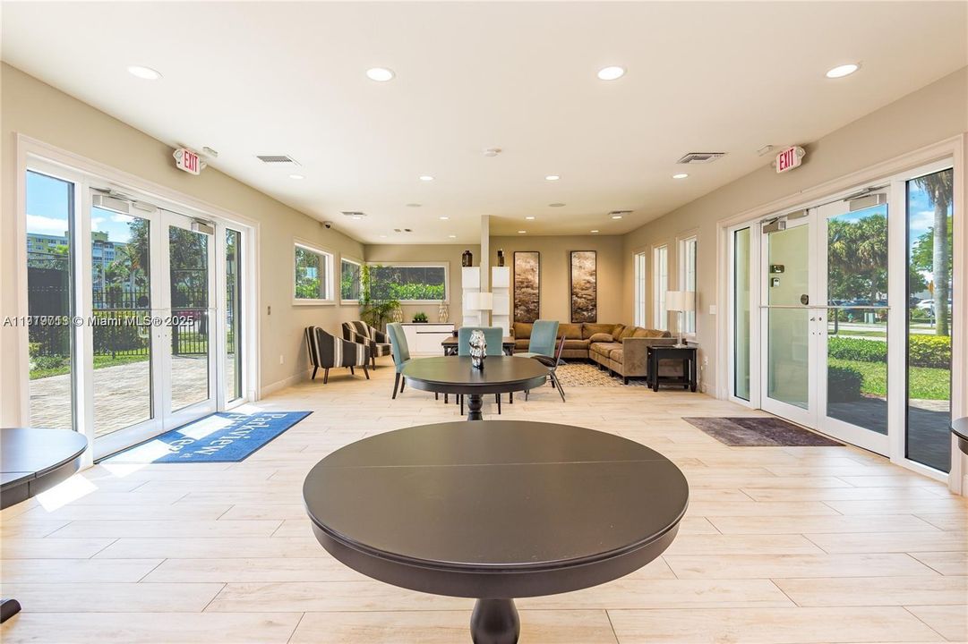 For Rent: $3,800 (3 beds, 2 baths, 1561 Square Feet)