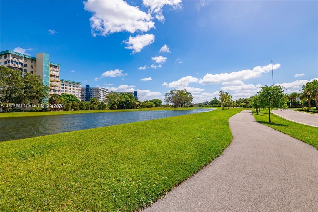 For Rent: $3,800 (3 beds, 2 baths, 1561 Square Feet)