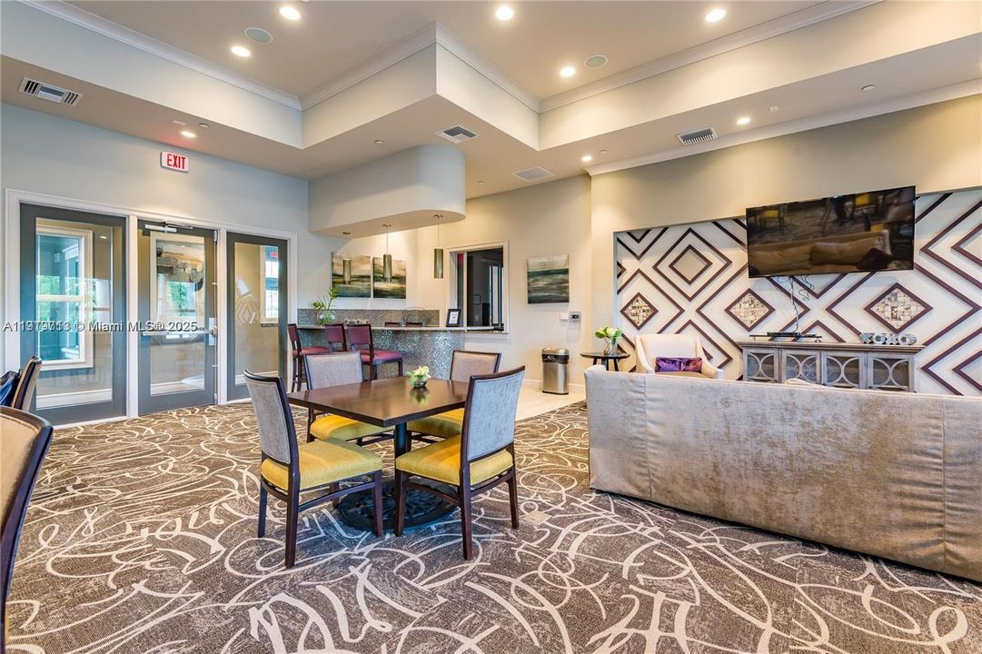 For Rent: $3,800 (3 beds, 2 baths, 1561 Square Feet)