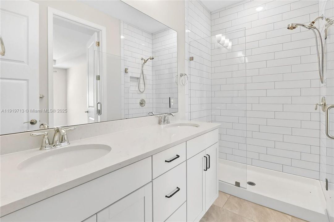 For Rent: $3,800 (3 beds, 2 baths, 1561 Square Feet)