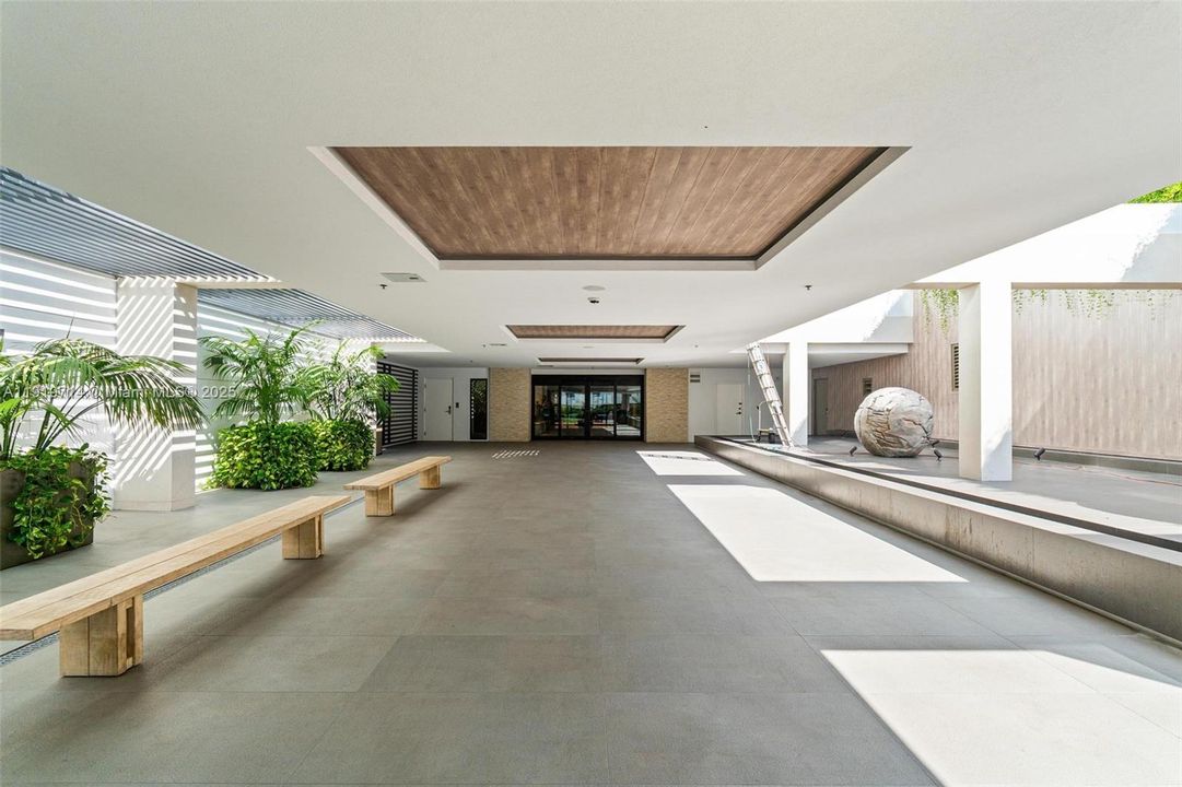 待售: $1,241,600 (1 贝兹, 1 浴室, 880 平方英尺)