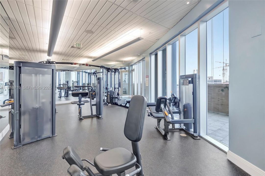 出租: $4,100 (2 贝兹, 3 浴室, 1486 平方英尺)