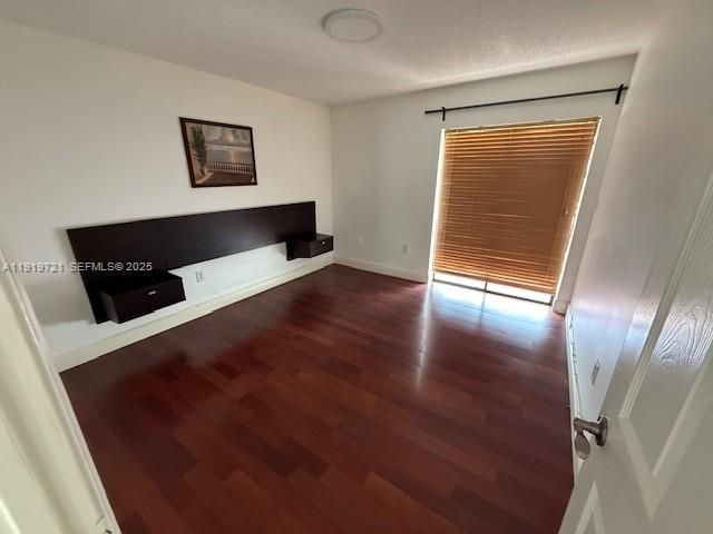 В аренду: $3,000 (3 спален, 2 ванн, 1840 Квадратных фут)