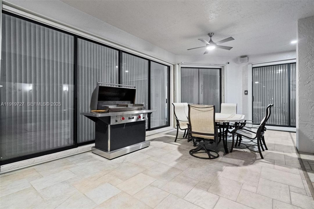 For Sale: $2,150,000 (5 beds, 3 baths, 4828 Square Feet)