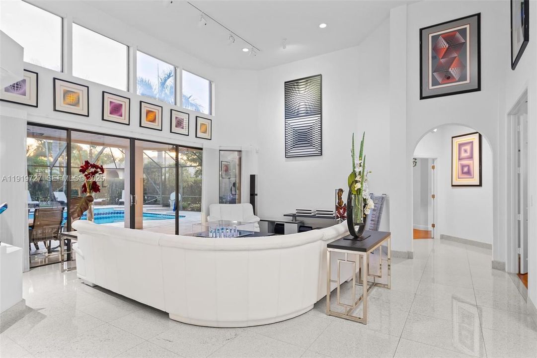 For Sale: $2,150,000 (5 beds, 3 baths, 4828 Square Feet)