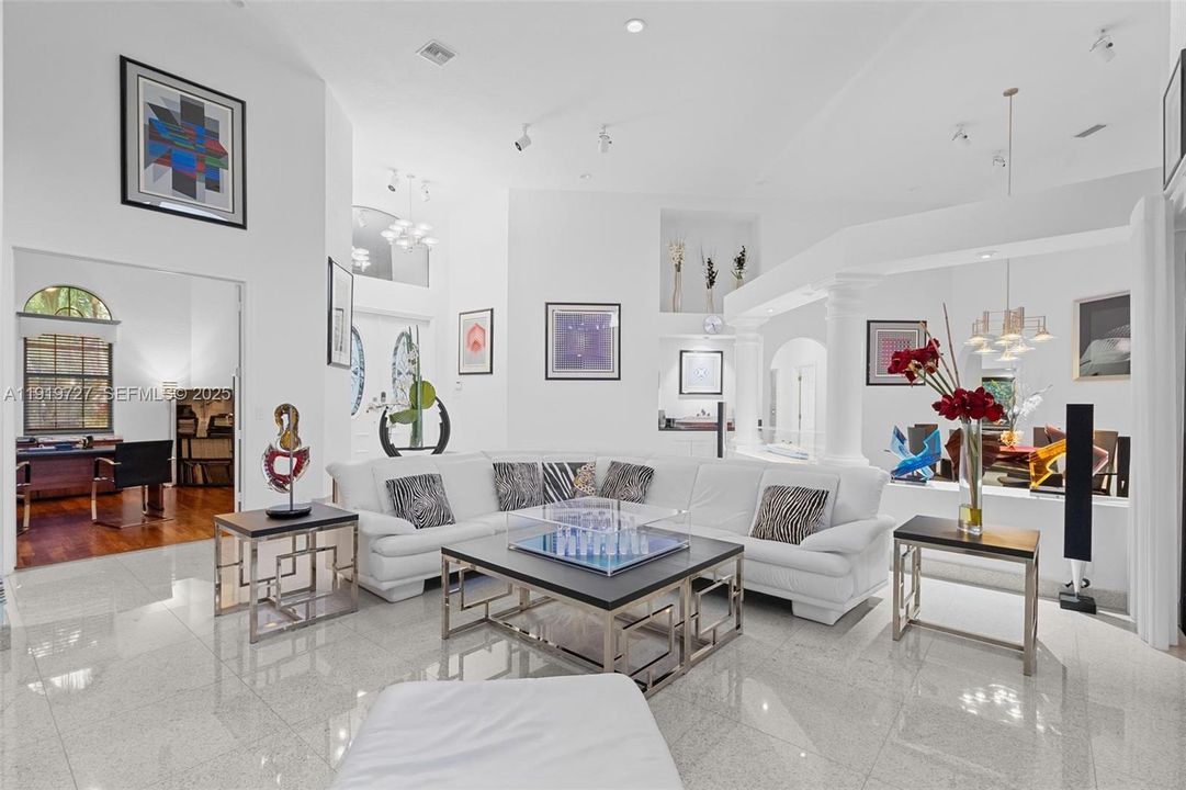 For Sale: $2,150,000 (5 beds, 3 baths, 4828 Square Feet)