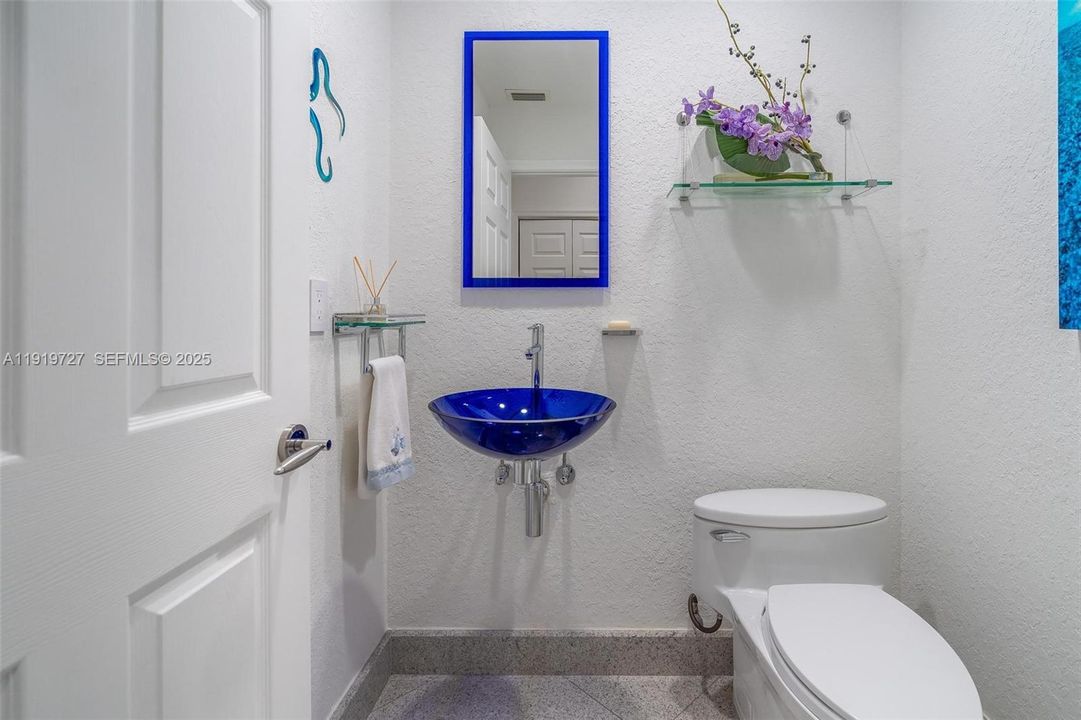 For Sale: $2,150,000 (5 beds, 3 baths, 4828 Square Feet)