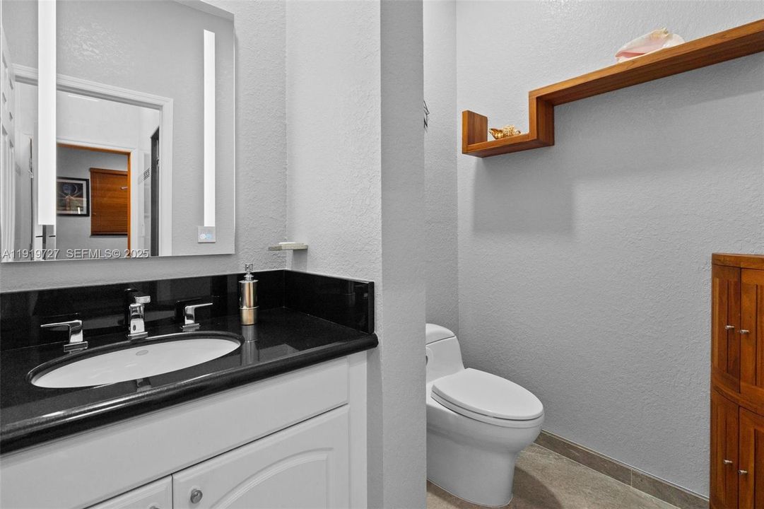 For Sale: $2,150,000 (5 beds, 3 baths, 4828 Square Feet)