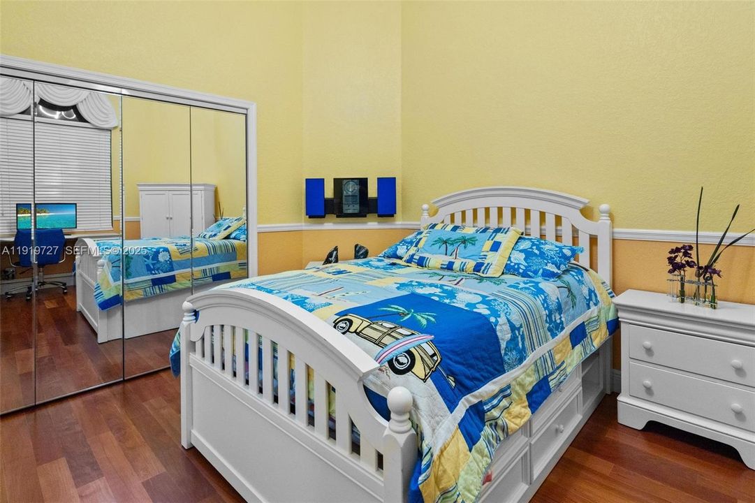 For Sale: $2,150,000 (5 beds, 3 baths, 4828 Square Feet)