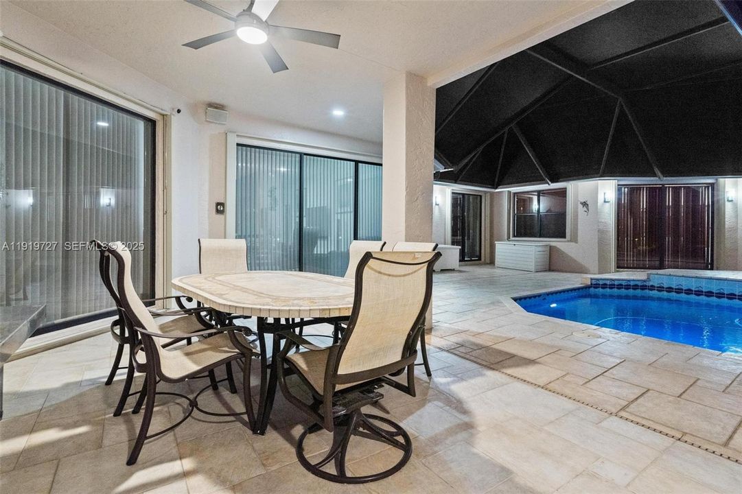 For Sale: $2,150,000 (5 beds, 3 baths, 4828 Square Feet)