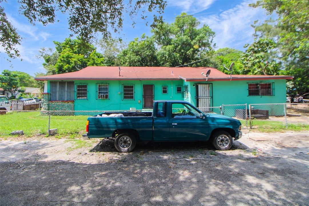 For Sale: $599,000 (0 beds, 0 baths, 1897 Square Feet)