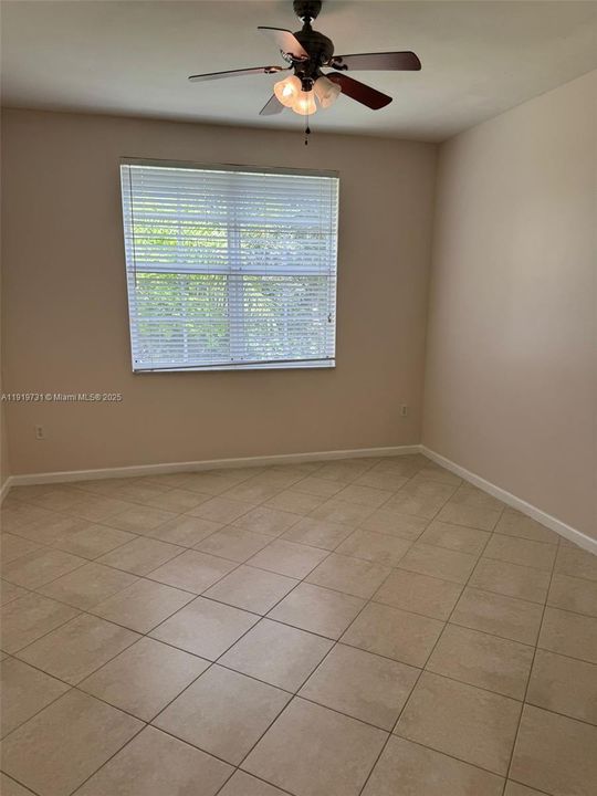 出租: $2,850 (3 贝兹, 2 浴室, 1479 平方英尺)