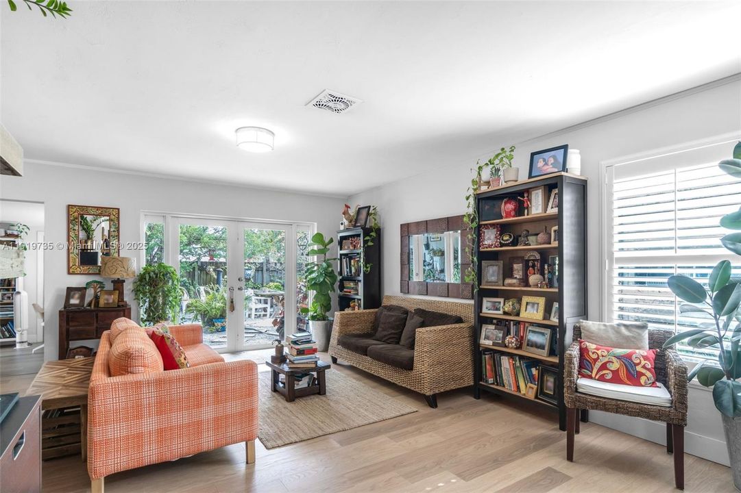 En Venta: $714,500 (3 camas, 2 baños, 1502 Pies cuadrados)