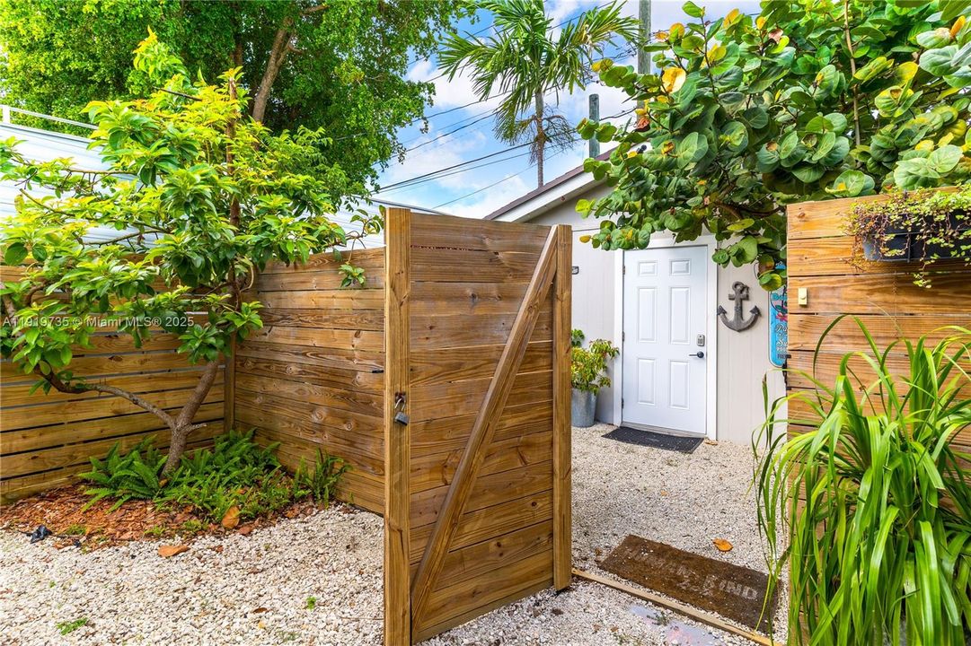 En Venta: $714,500 (3 camas, 2 baños, 1502 Pies cuadrados)