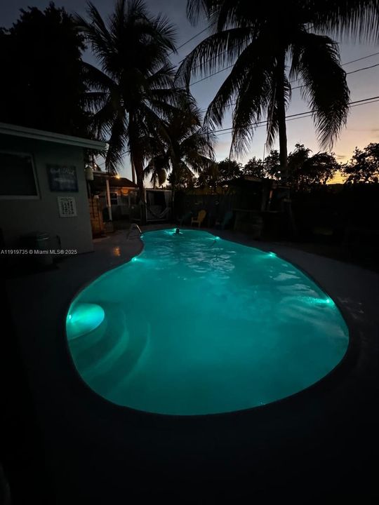 En Venta: $714,500 (3 camas, 2 baños, 1502 Pies cuadrados)