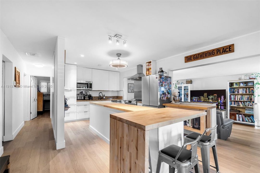 En Venta: $714,500 (3 camas, 2 baños, 1502 Pies cuadrados)