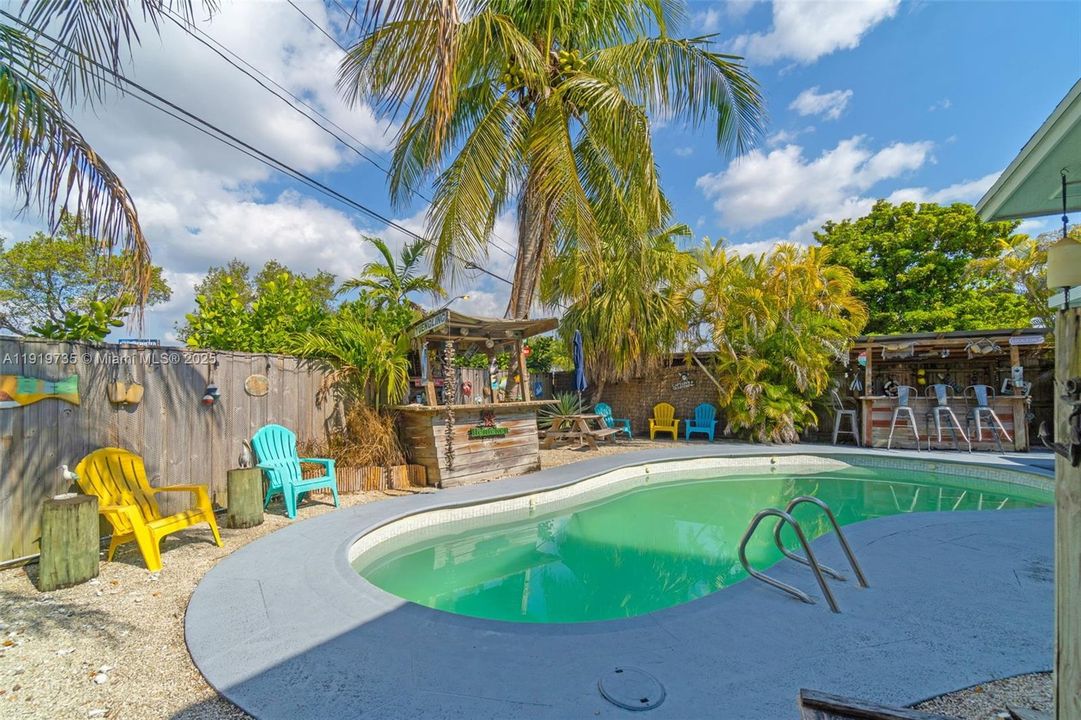 En Venta: $714,500 (3 camas, 2 baños, 1502 Pies cuadrados)