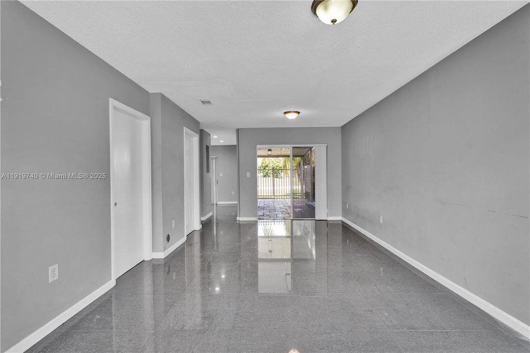 For Sale: $470,000 (3 beds, 2 baths, 1220 Square Feet)