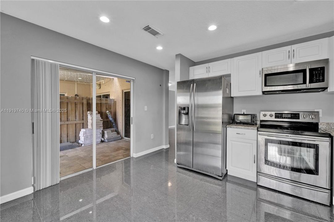 For Sale: $470,000 (3 beds, 2 baths, 1220 Square Feet)