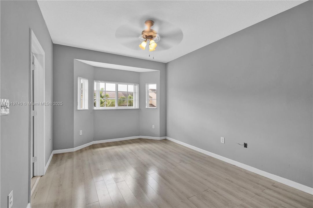 For Sale: $470,000 (3 beds, 2 baths, 1220 Square Feet)