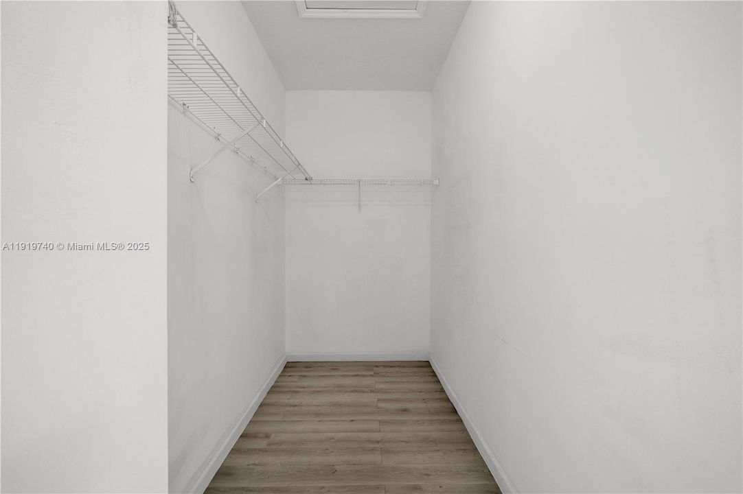 For Sale: $470,000 (3 beds, 2 baths, 1220 Square Feet)