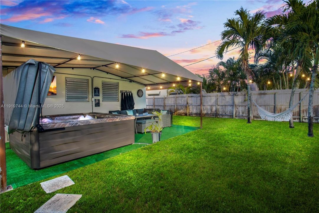 待售: $520,000 (3 贝兹, 2 浴室, 1327 平方英尺)