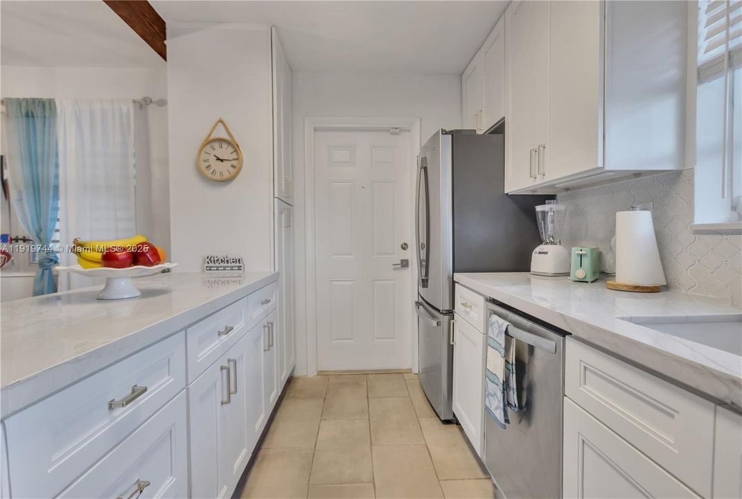 待售: $520,000 (3 贝兹, 2 浴室, 1327 平方英尺)