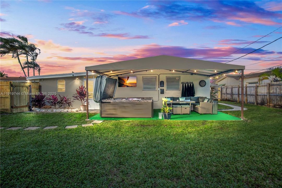 待售: $520,000 (3 贝兹, 2 浴室, 1327 平方英尺)