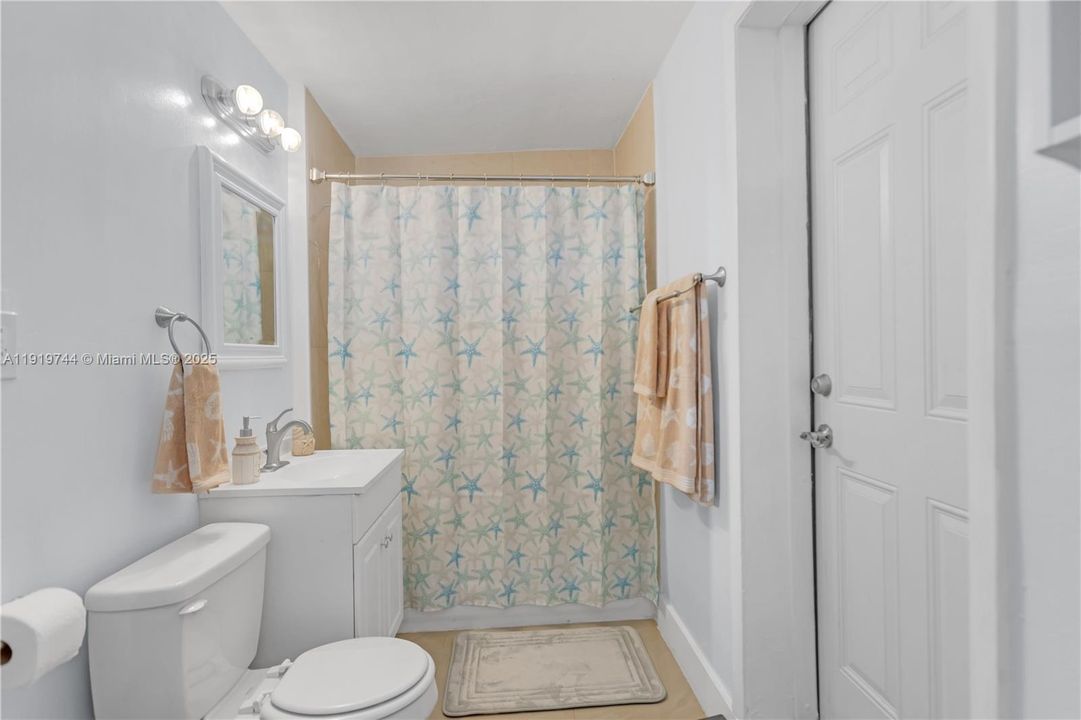 待售: $520,000 (3 贝兹, 2 浴室, 1327 平方英尺)