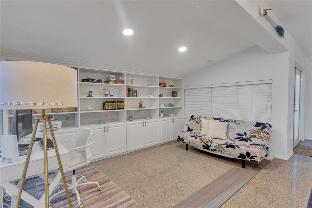 待售: $520,000 (3 贝兹, 2 浴室, 1327 平方英尺)