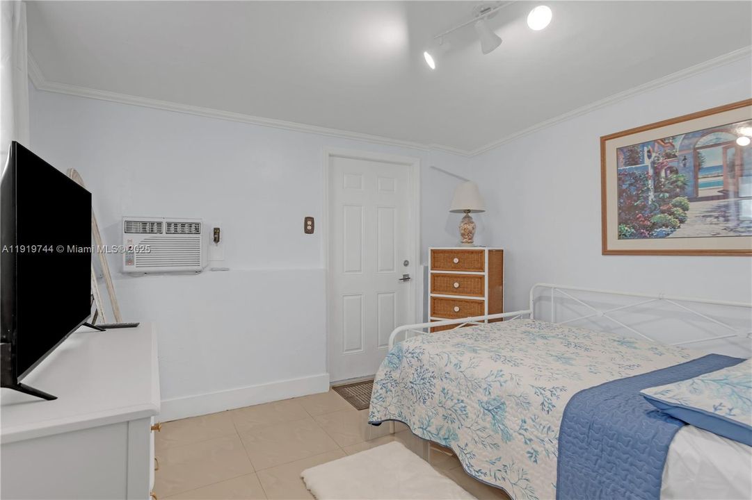 待售: $520,000 (3 贝兹, 2 浴室, 1327 平方英尺)