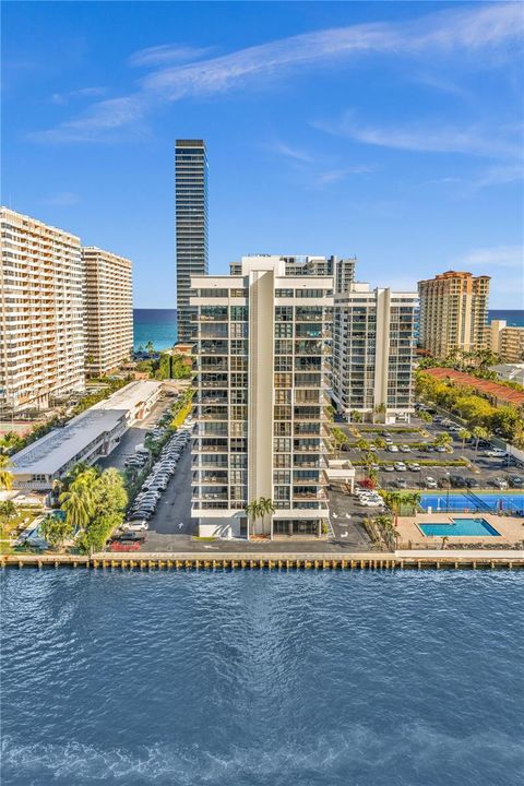 En Venta: $599,000 (2 camas, 2 baños, 1360 Pies cuadrados)