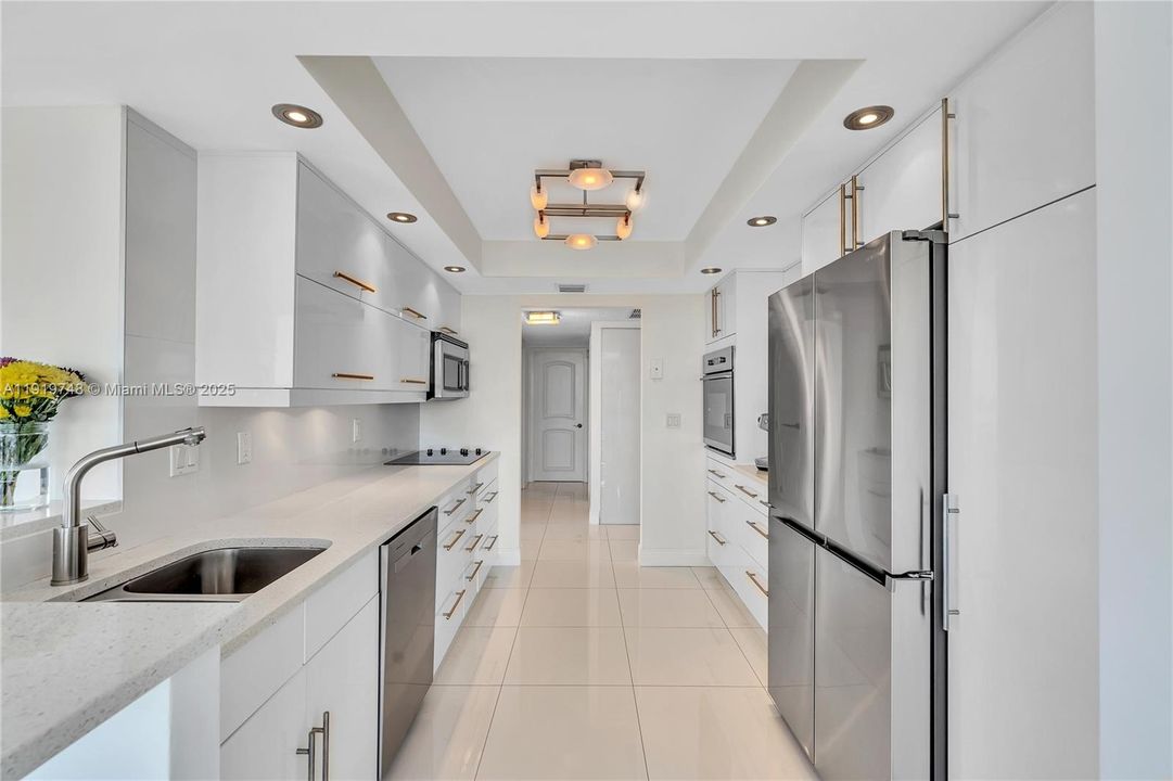 En Venta: $599,000 (2 camas, 2 baños, 1360 Pies cuadrados)