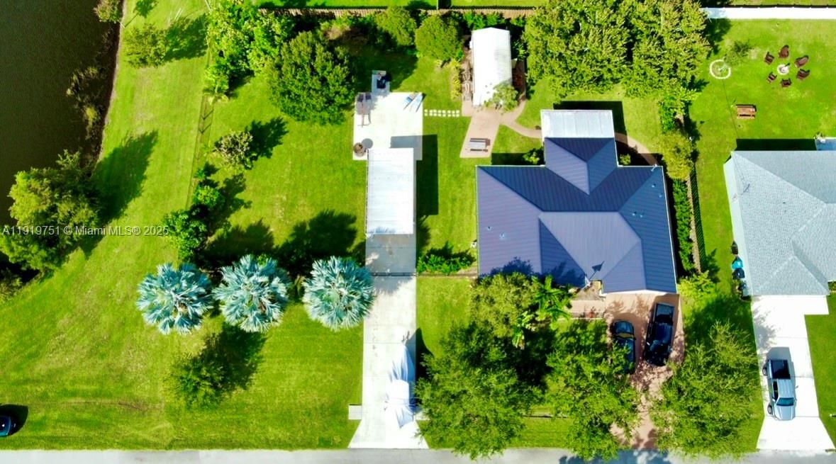 For Sale: $485,000 (3 beds, 2 baths, 1626 Square Feet)