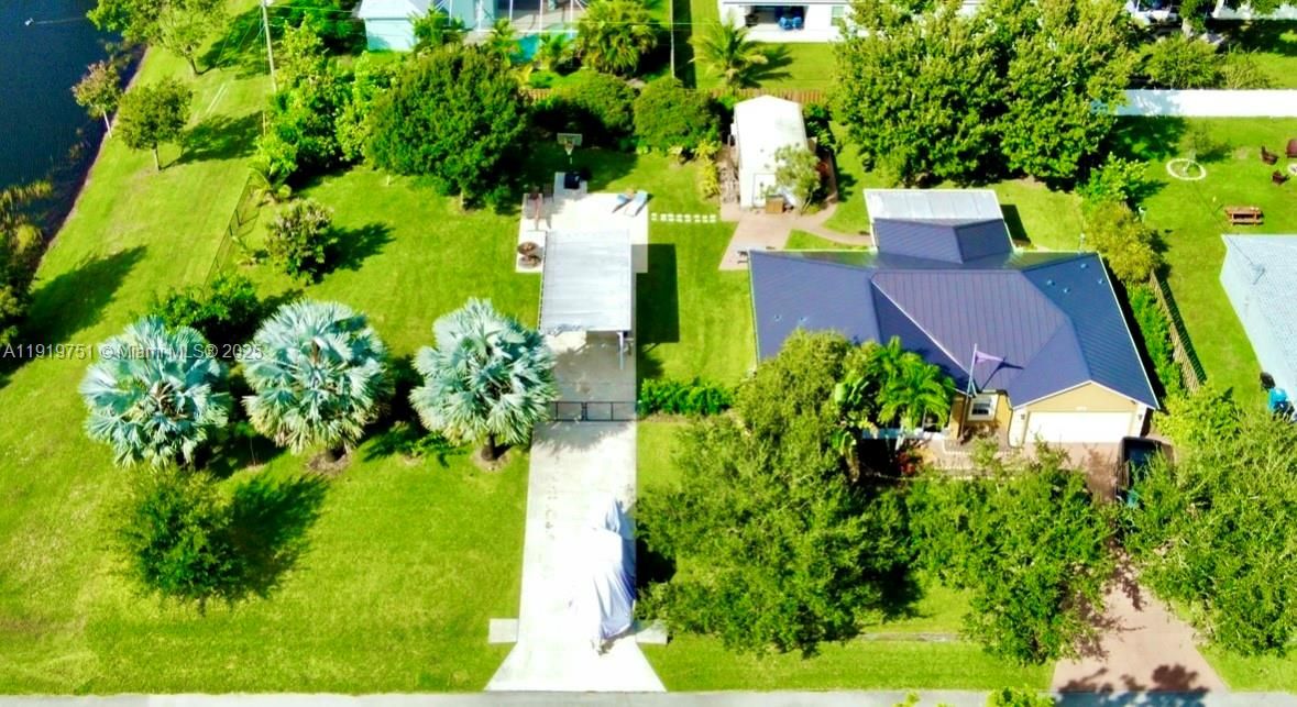 For Sale: $485,000 (3 beds, 2 baths, 1626 Square Feet)