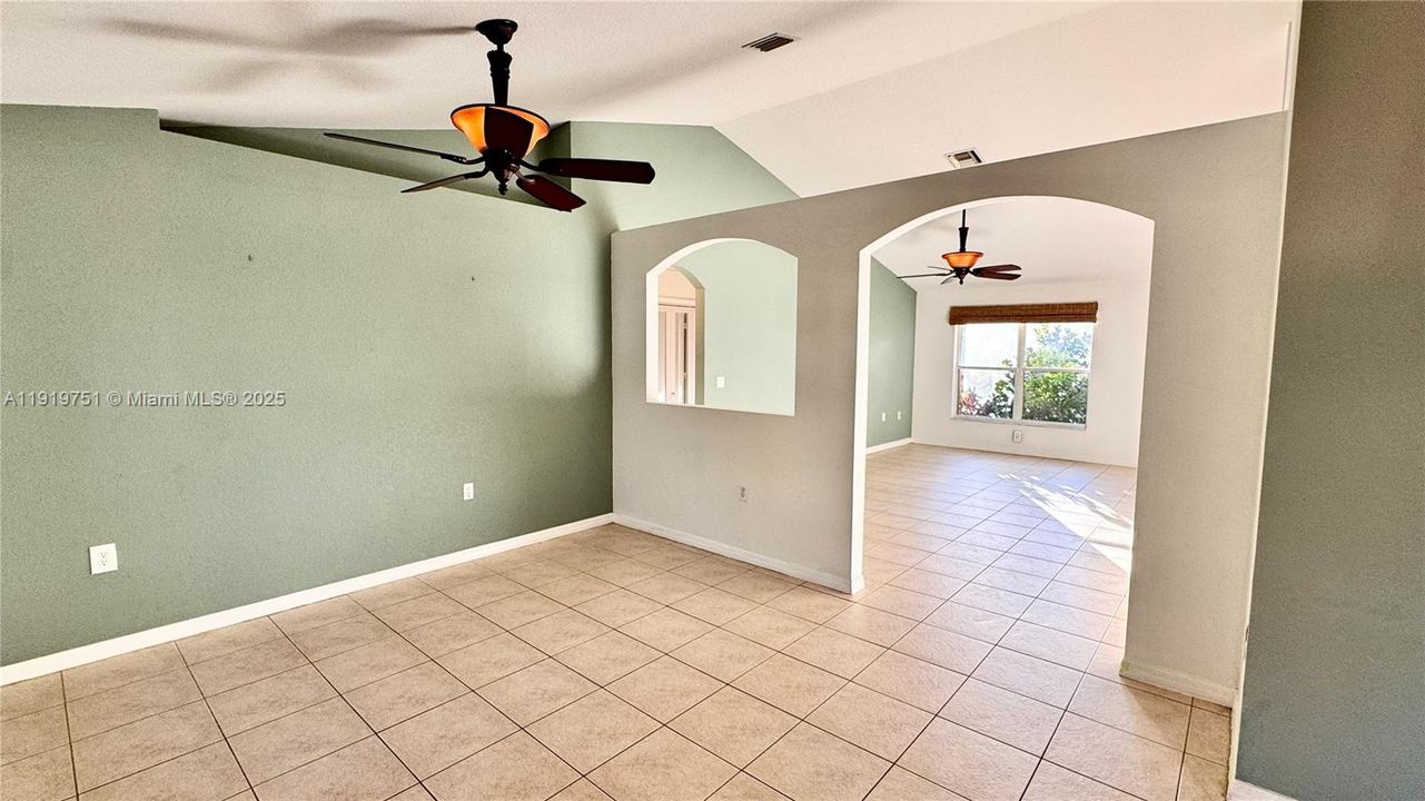 For Sale: $485,000 (3 beds, 2 baths, 1626 Square Feet)