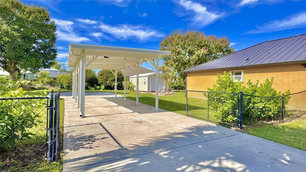 For Sale: $485,000 (3 beds, 2 baths, 1626 Square Feet)