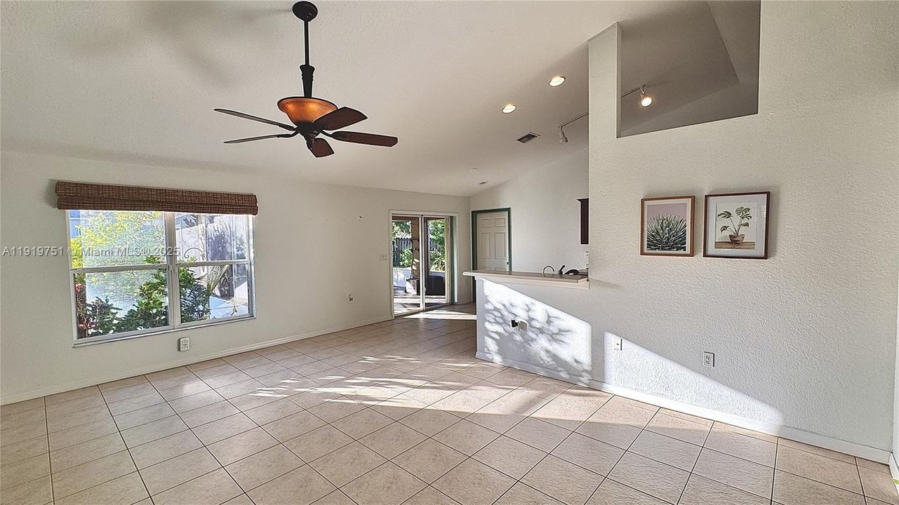 For Sale: $485,000 (3 beds, 2 baths, 1626 Square Feet)