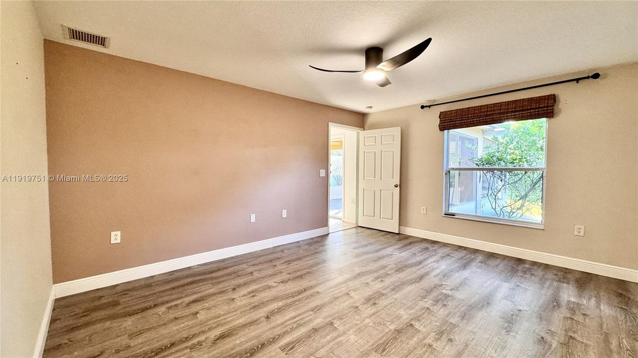 For Sale: $485,000 (3 beds, 2 baths, 1626 Square Feet)