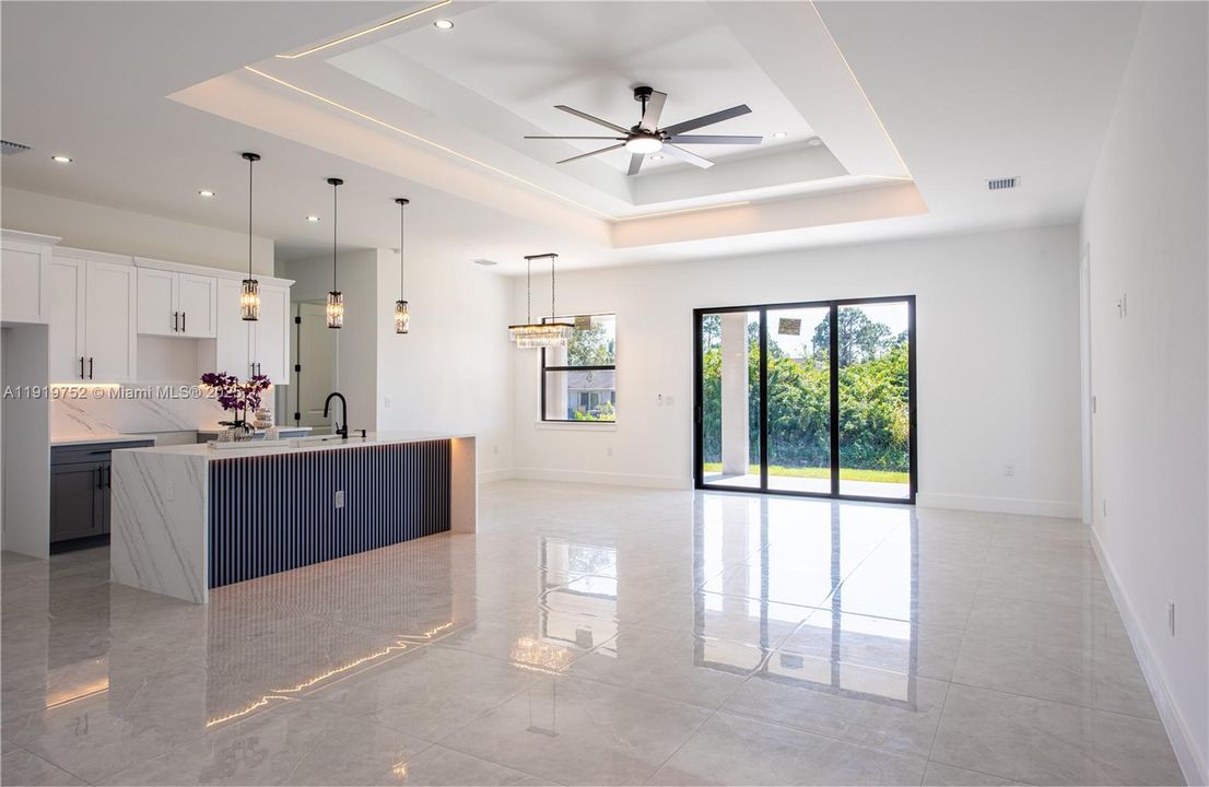 待售: $390,000 (3 贝兹, 2 浴室, 0 平方英尺)