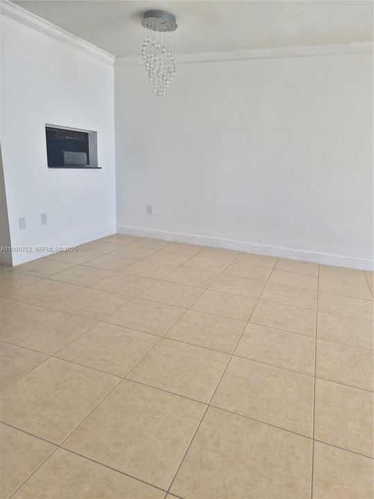 For Sale: $250,000 (1 beds, 1 baths, 768 Square Feet)