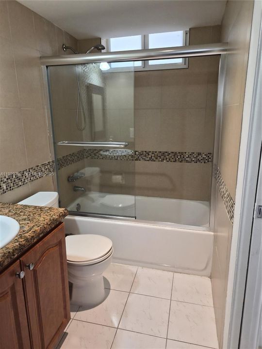 For Sale: $250,000 (1 beds, 1 baths, 768 Square Feet)